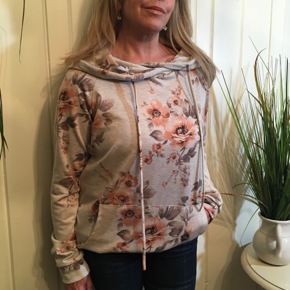 PASTEL FLORAL HOODIE one large left - Picture 3 of 8